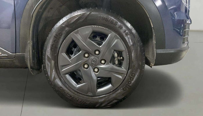 2023 Hyundai VENUE S 1.2, Petrol, Manual, 12,262 km, Right Front Wheel