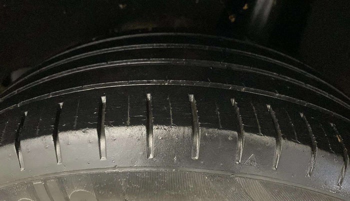 2016 Maruti Baleno ZETA PETROL 1.2, Petrol, Manual, 68,095 km, Left Rear Tyre Tread