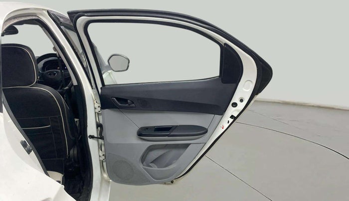 2022 Tata Tiago XT CNG, CNG, Manual, 35,727 km, RHS Rear Door