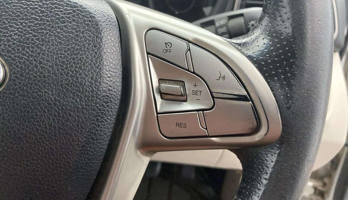 2019 Mahindra XUV300 W8 1.2 PETROL, Petrol, Manual, 81,109 km, Adaptive Cruise Control