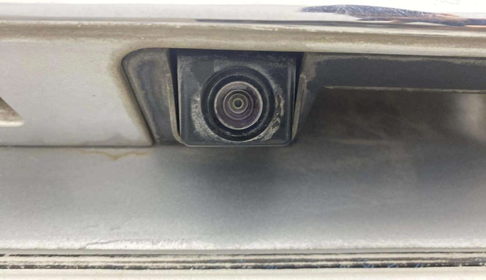 2019 Mahindra XUV300 W8 1.2 PETROL, Petrol, Manual, 81,109 km, Parking Camera