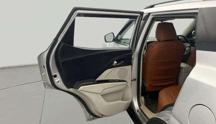 2019 Mahindra XUV300 W8 1.2 PETROL, Petrol, Manual, 81,109 km, LHS Rear Door