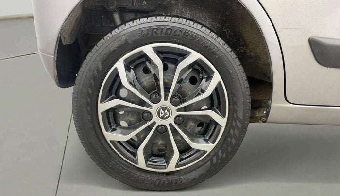 2016 Maruti Wagon R 1.0 VXI AMT, Petrol, Automatic, 93,545 km, Right Rear Wheel