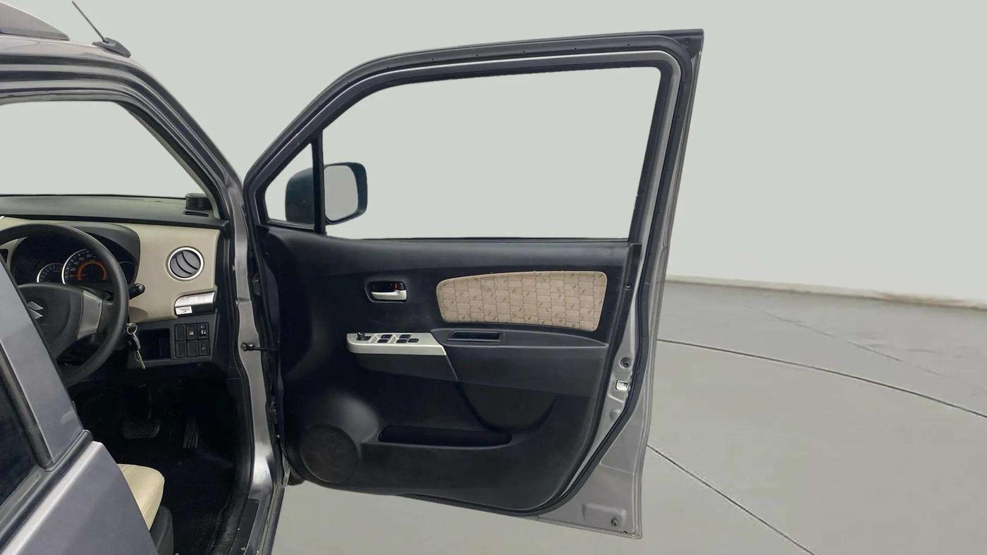 2016 Maruti Wagon R 1.0 VXI AMT, Petrol, Automatic, 93,646 km, RHS Front Door