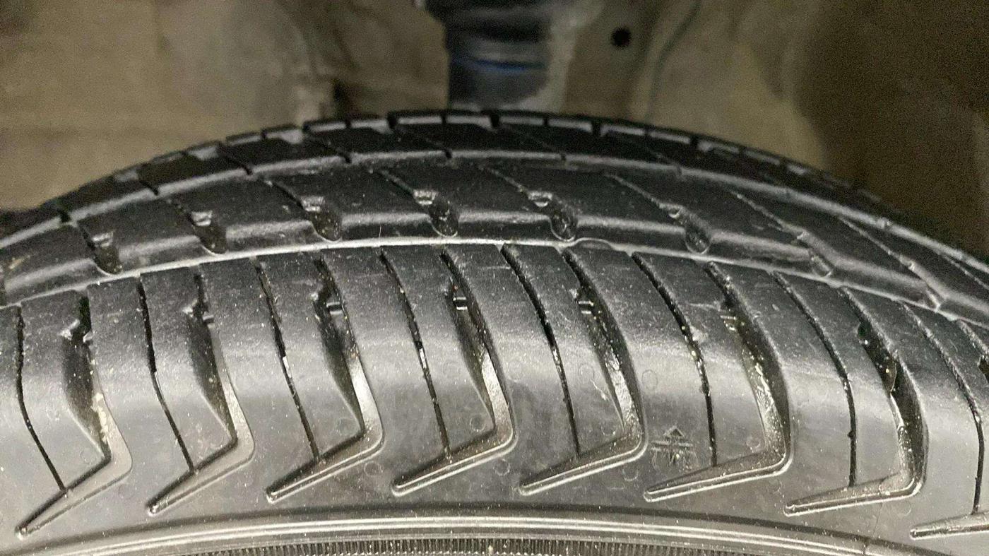 2023 Maruti Alto K10 VXI PLUS, Petrol, Manual, 82,259 km, Left Front Tyre Tread