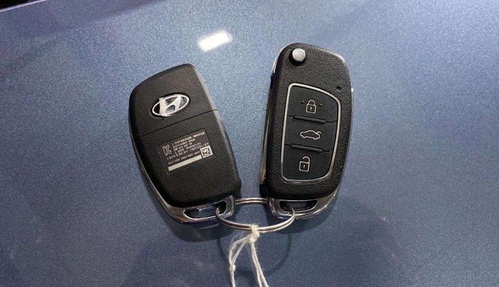 2015 Hyundai Xcent S 1.2, Petrol, Manual, 48,670 km, Key Close Up