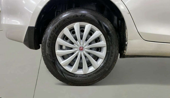2015 Maruti Swift Dzire VXI, Petrol, Manual, 76,777 km, Right Rear Wheel