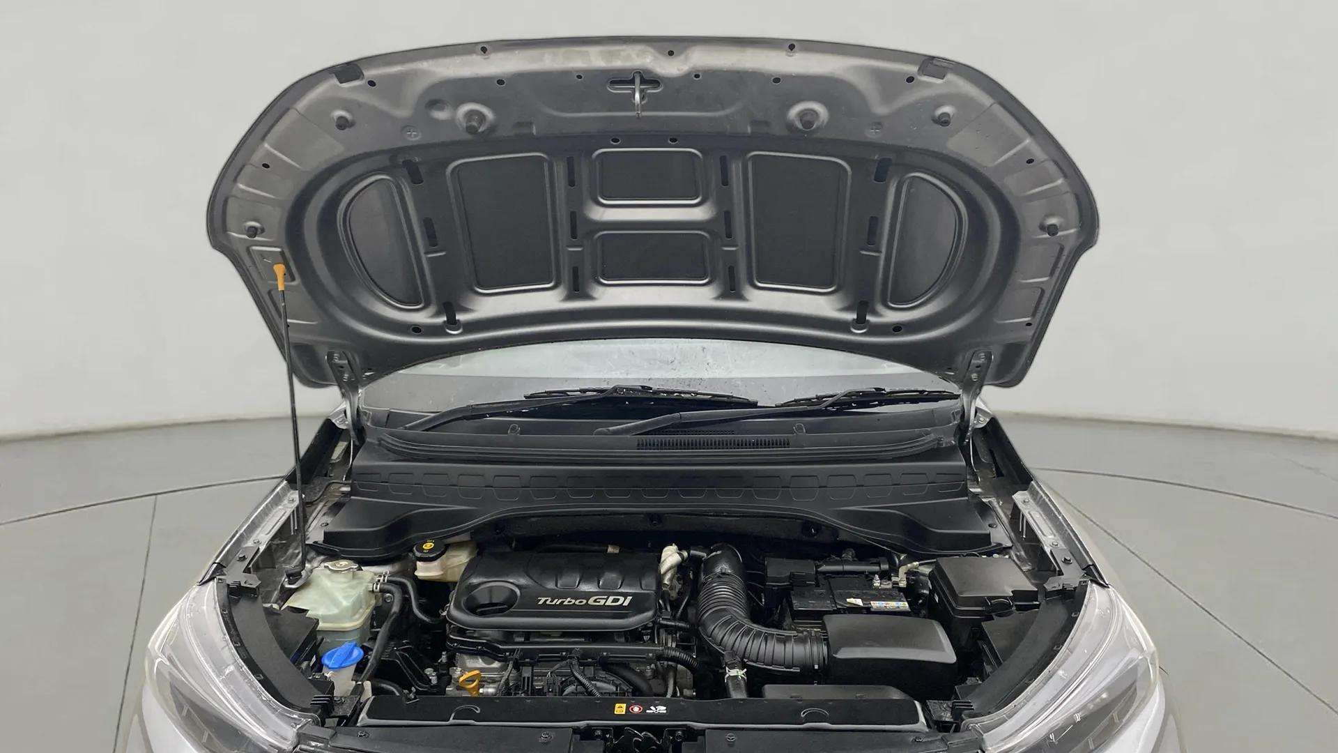Engine-Full-View-With-Bonnet-Open-13