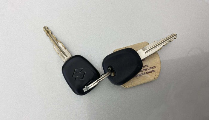 2016 Maruti Alto K10 VXI, Petrol, Manual, 59,611 km, Key Close Up