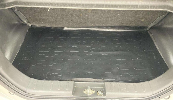 2016 Maruti Alto K10 VXI, Petrol, Manual, 59,611 km, Boot Inside