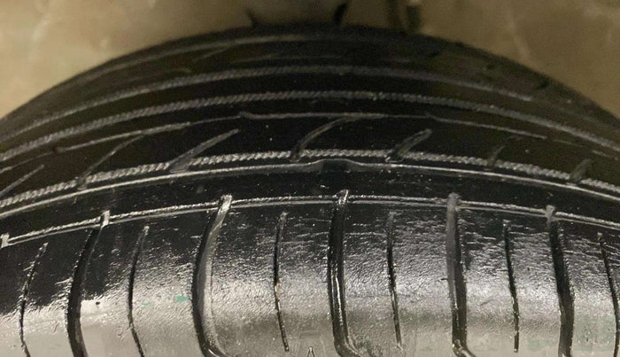 2016 Maruti Alto K10 VXI, Petrol, Manual, 59,611 km, Left Front Tyre Tread