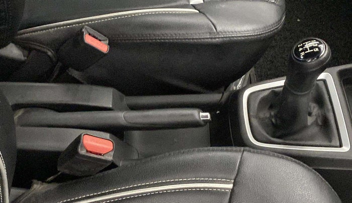 2021 Maruti Swift VXI, Petrol, Manual, 13,002 km, Gear Lever