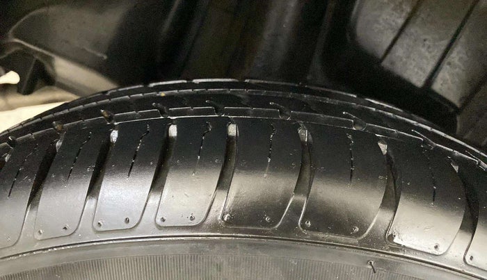 2021 Maruti Swift VXI, Petrol, Manual, 13,002 km, Left Rear Tyre Tread