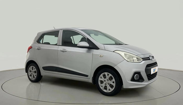 2016 Hyundai Grand i10 MAGNA AT 1.2 KAPPA VTVT, Petrol, Automatic, 32,827 km, Right Front Diagonal