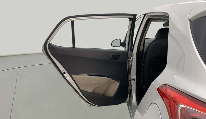 2016 Hyundai Grand i10 MAGNA AT 1.2 KAPPA VTVT, Petrol, Automatic, 32,827 km, LHS Rear Door