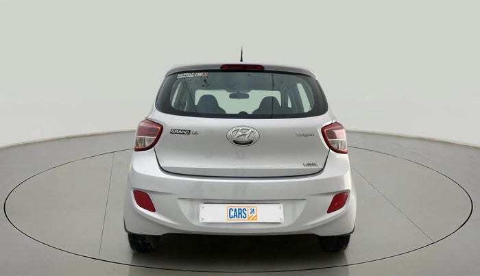 2016 Hyundai Grand i10 MAGNA AT 1.2 KAPPA VTVT, Petrol, Automatic, 32,827 km, Back/Rear