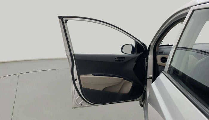 2016 Hyundai Grand i10 MAGNA AT 1.2 KAPPA VTVT, Petrol, Automatic, 32,827 km, LHS Front Door