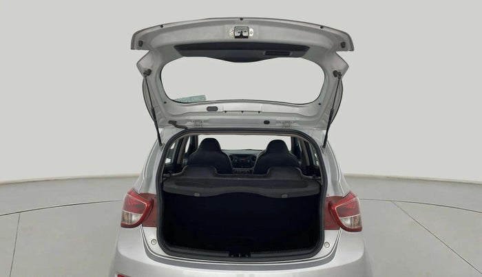 2016 Hyundai Grand i10 MAGNA AT 1.2 KAPPA VTVT, Petrol, Automatic, 32,827 km, Boot Door Open