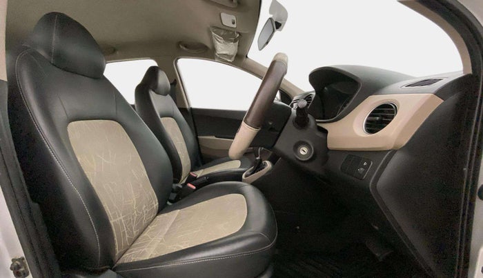2016 Hyundai Grand i10 MAGNA AT 1.2 KAPPA VTVT, Petrol, Automatic, 32,827 km, Right Side Front Door Cabin