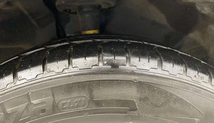 2018 Ford Ecosport TITANIUM 1.5L DIESEL, Diesel, Manual, 1,02,297 km, Right Front Tyre Tread