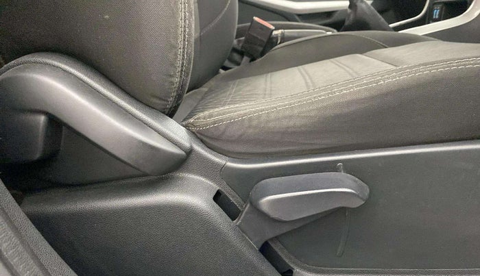 2018 Ford Ecosport TITANIUM 1.5L DIESEL, Diesel, Manual, 1,02,297 km, Driver Side Adjustment Panel