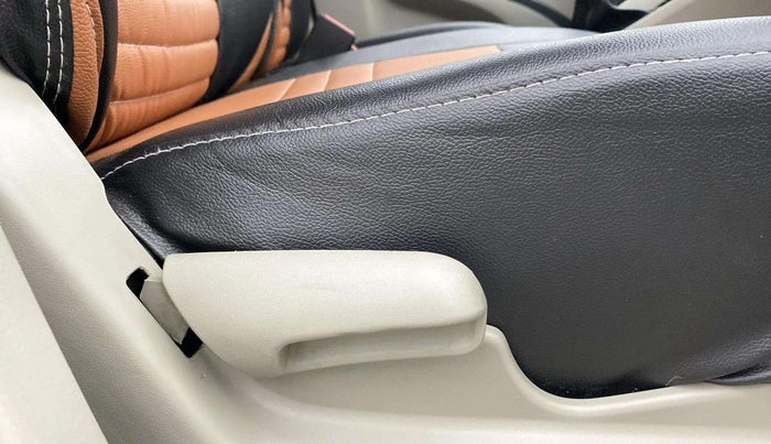 2015 Maruti Celerio VXI, Petrol, Manual, 67,893 km, Driver Side Adjustment Panel