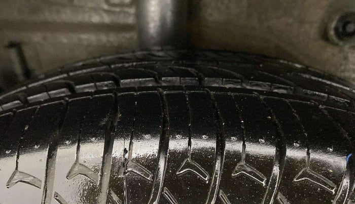 2015 Maruti Celerio VXI, Petrol, Manual, 67,893 km, Right Rear Tyre Tread