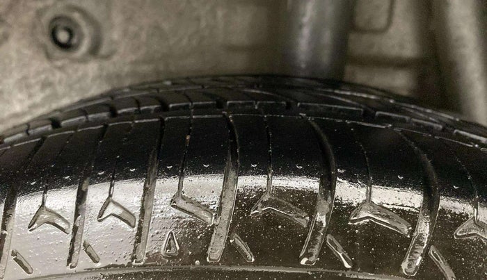 2015 Maruti Celerio VXI, Petrol, Manual, 67,893 km, Left Rear Tyre Tread