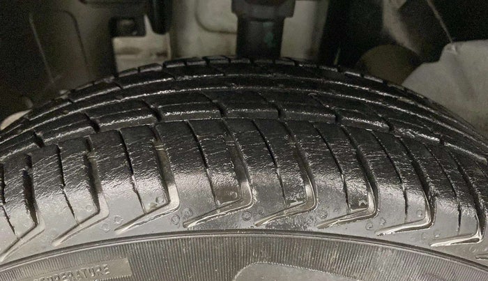 2017 Renault Kwid RXL, Petrol, Manual, 9,688 km, Left Front Tyre Tread