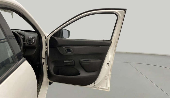 2017 Renault Kwid RXL, Petrol, Manual, 9,688 km, RHS Front Door