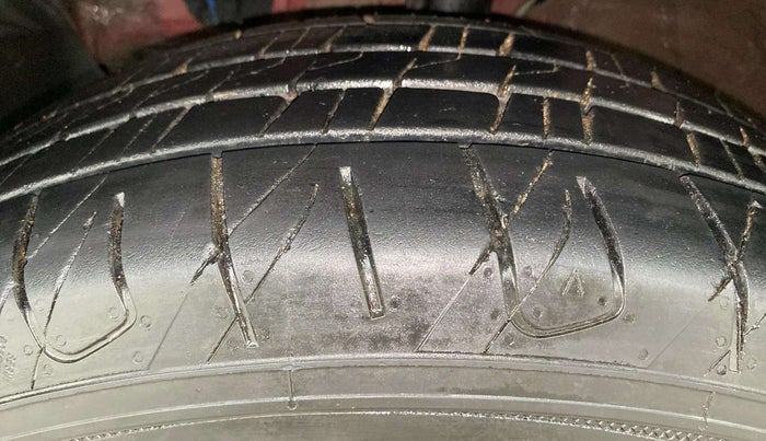2019 Hyundai Creta EX 1.6 PETROL, Petrol, Manual, 67,832 km, Left Front Tyre Tread