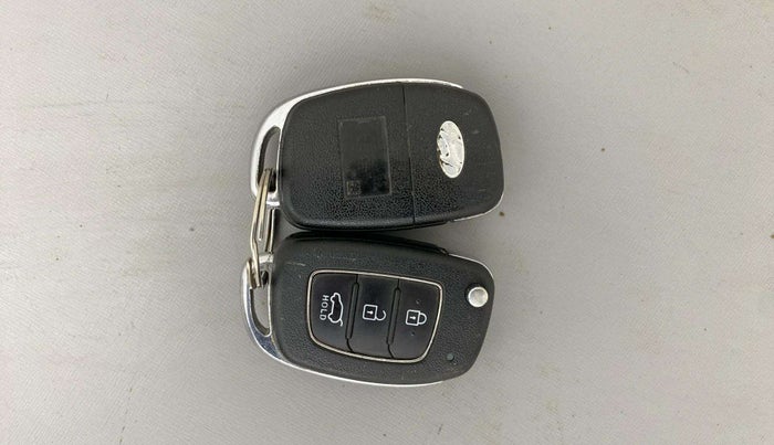 2019 Hyundai Creta EX 1.6 PETROL, Petrol, Manual, 67,832 km, Key Close Up