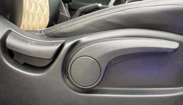 2019 Hyundai Creta EX 1.6 PETROL, Petrol, Manual, 67,832 km, Driver Side Adjustment Panel