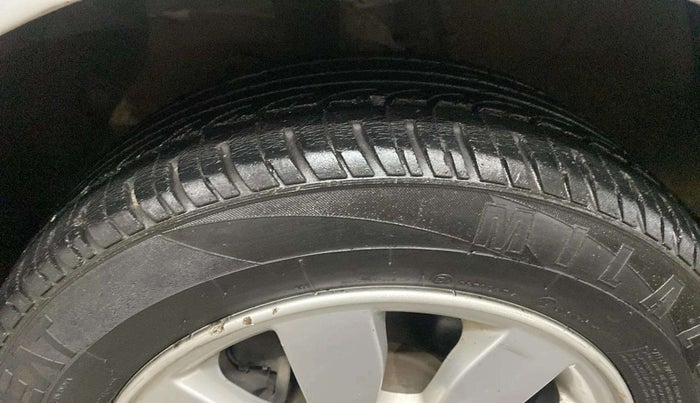 2014 Hyundai Xcent S (O) 1.2, Petrol, Manual, 48,208 km, Left Front Tyre Tread