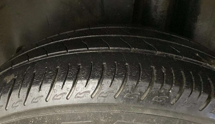 2018 Maruti Ciaz DELTA DIESEL 1.3, Diesel, Manual, 96,858 km, Left Rear Tyre Tread