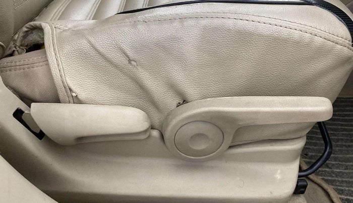 2018 Maruti Ciaz DELTA DIESEL 1.3, Diesel, Manual, 96,858 km, Driver Side Adjustment Panel