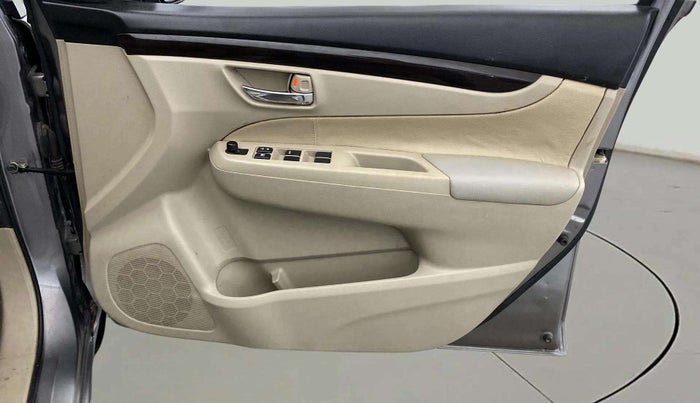 2018 Maruti Ciaz DELTA DIESEL 1.3, Diesel, Manual, 96,858 km, Driver Side Door Panels Control