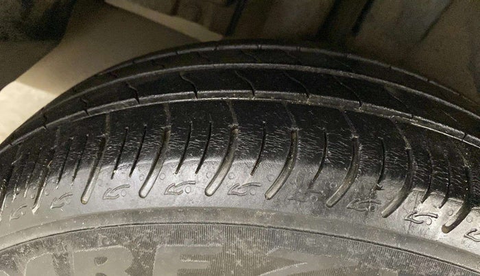 2018 Maruti Ciaz DELTA DIESEL 1.3, Diesel, Manual, 96,858 km, Right Rear Tyre Tread