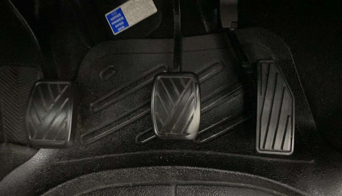 2016 Maruti Baleno DELTA PETROL 1.2, Petrol, Manual, 58,716 km, Pedals
