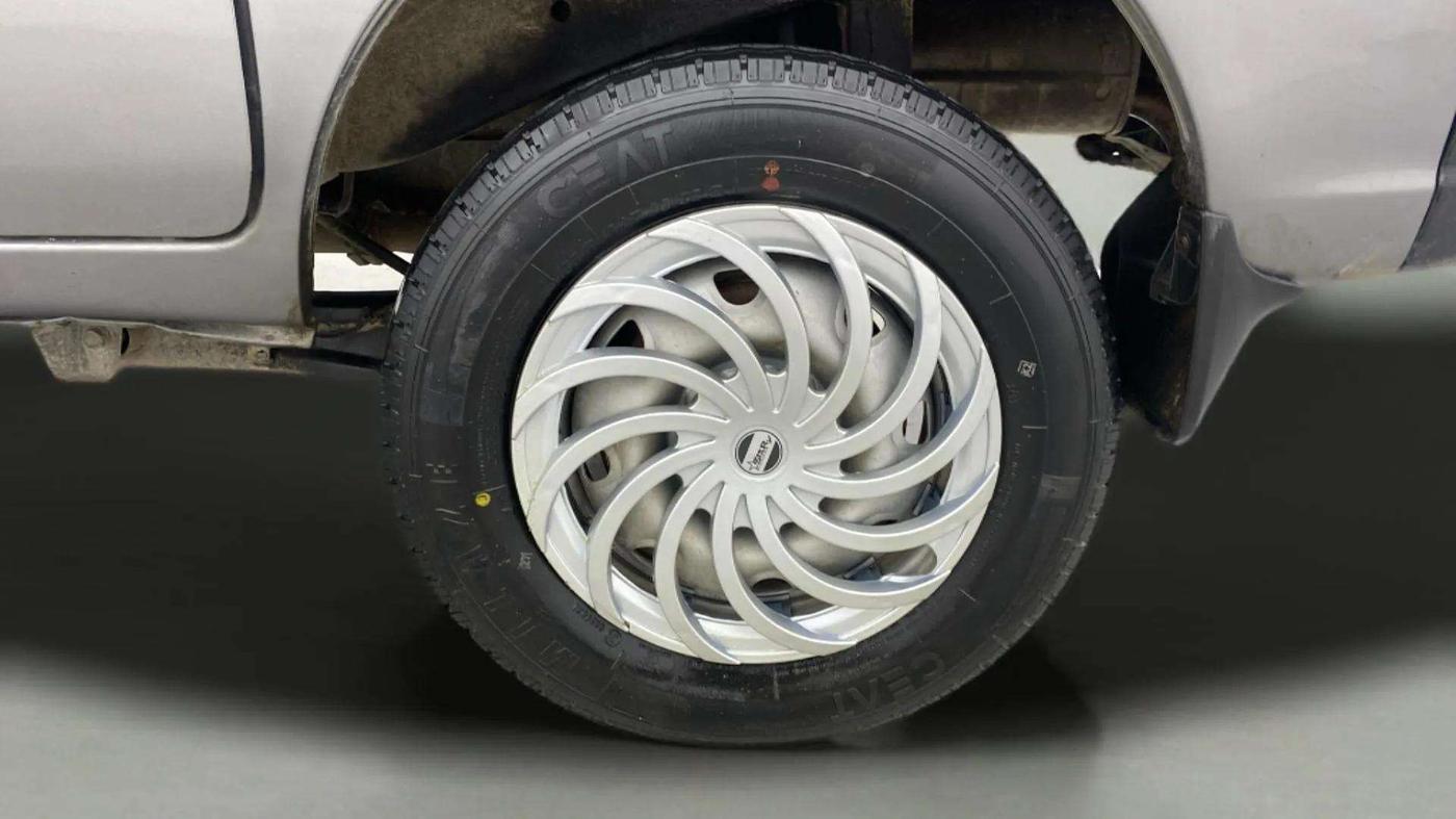 2022 Maruti Eeco 5 STR AC CNG (O), CNG, Manual, 34,380 km, Left Rear Wheel