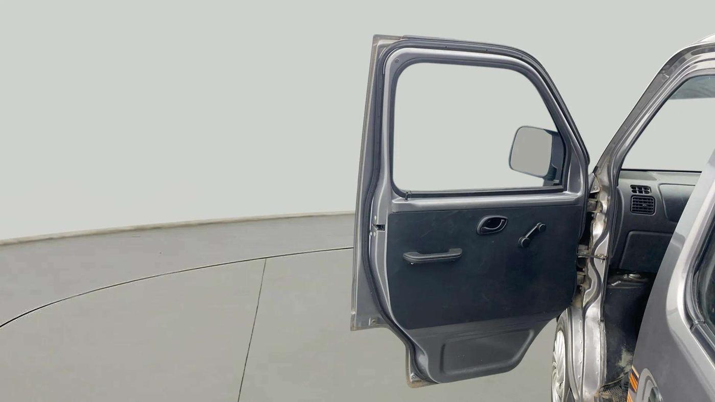 2022 Maruti Eeco 5 STR AC CNG (O), CNG, Manual, 34,380 km, LHS Front Door