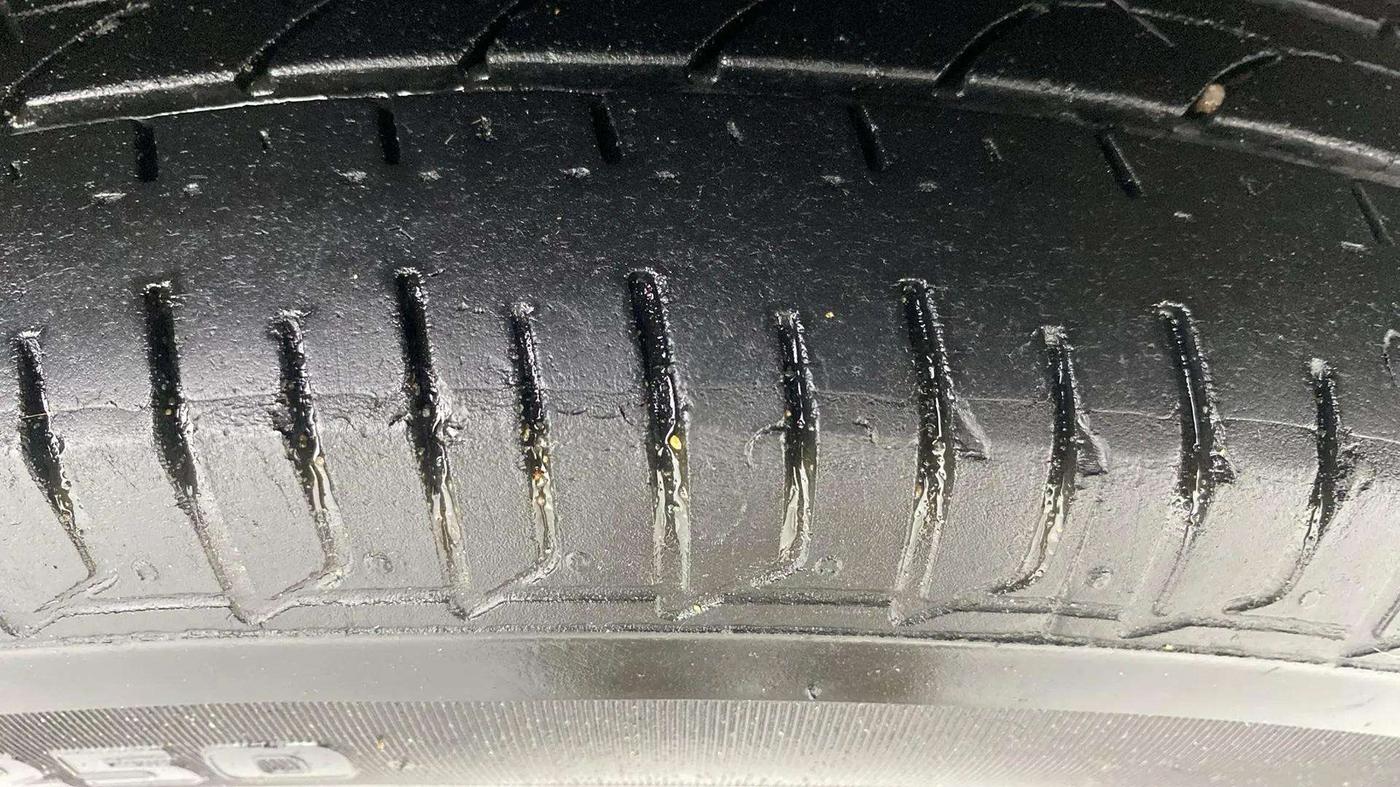 2022 Maruti Eeco 5 STR AC CNG (O), CNG, Manual, 34,380 km, Right Front Tyre Tread