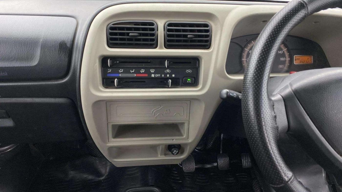 2022 Maruti Eeco 5 STR AC CNG (O), CNG, Manual, 34,380 km, Air Conditioner