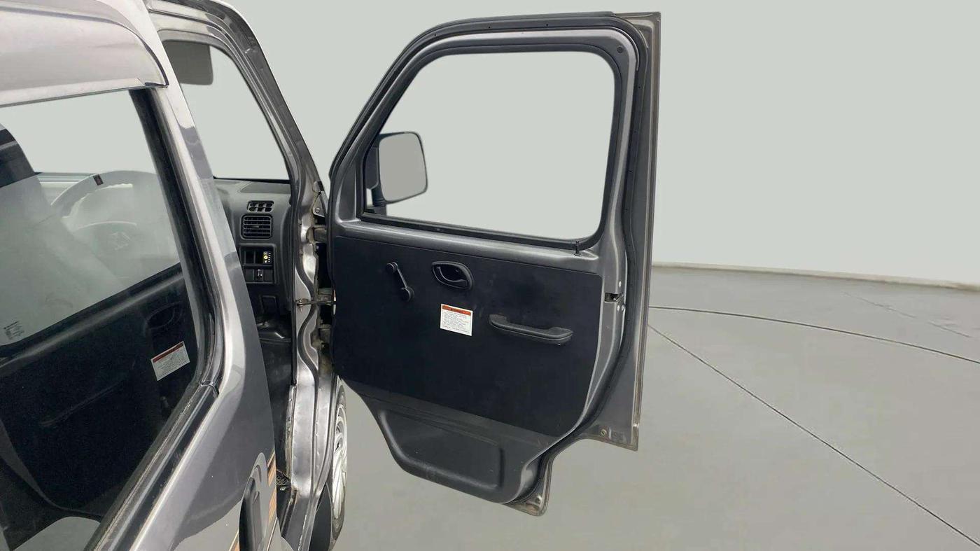 2022 Maruti Eeco 5 STR AC CNG (O), CNG, Manual, 34,380 km, RHS Front Door