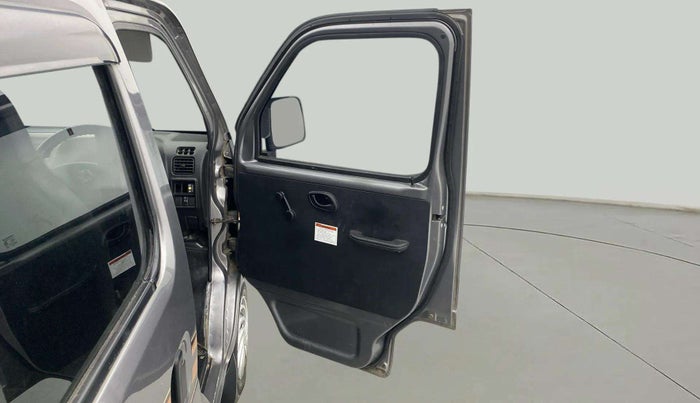 2022 Maruti Eeco 5 STR AC CNG (O), CNG, Manual, 34,170 km, RHS Front Door