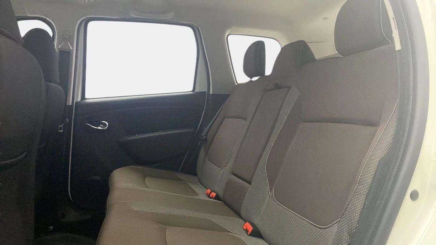 2021 Renault Duster RXZ 1.5 PETROL MT, Petrol, Manual, 37,960 km, Right Side Rear Door Cabin