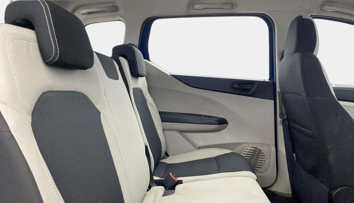 2020 Renault TRIBER RXT, CNG, Manual, 52,729 km, Right Side Rear Door Cabin