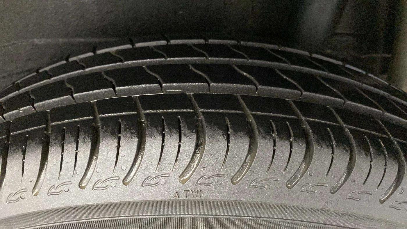 2020 Maruti S PRESSO VXI PLUS AMT, Petrol, Automatic, 6,599 km, Left Rear Tyre Tread