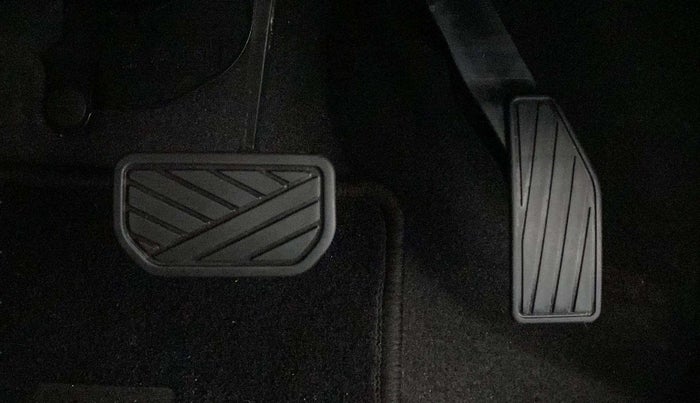2020 Maruti S PRESSO VXI PLUS AMT, Petrol, Automatic, 6,599 km, Pedals
