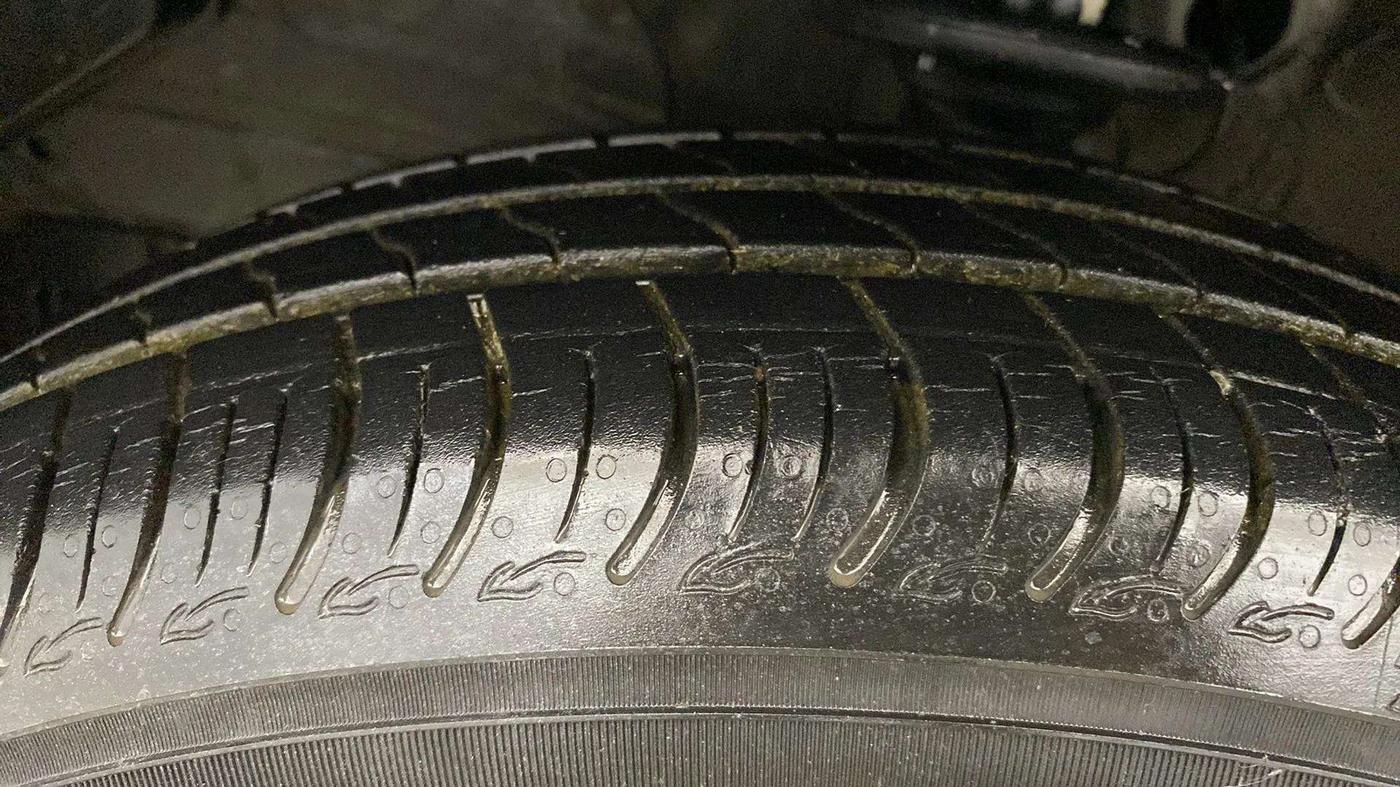 2020 Maruti S PRESSO VXI PLUS AMT, Petrol, Automatic, 6,599 km, Left Front Tyre Tread